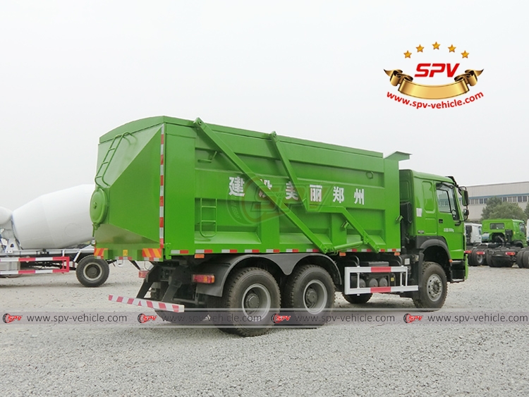 Sludge Tipping Vehicle Sinotruk - RB